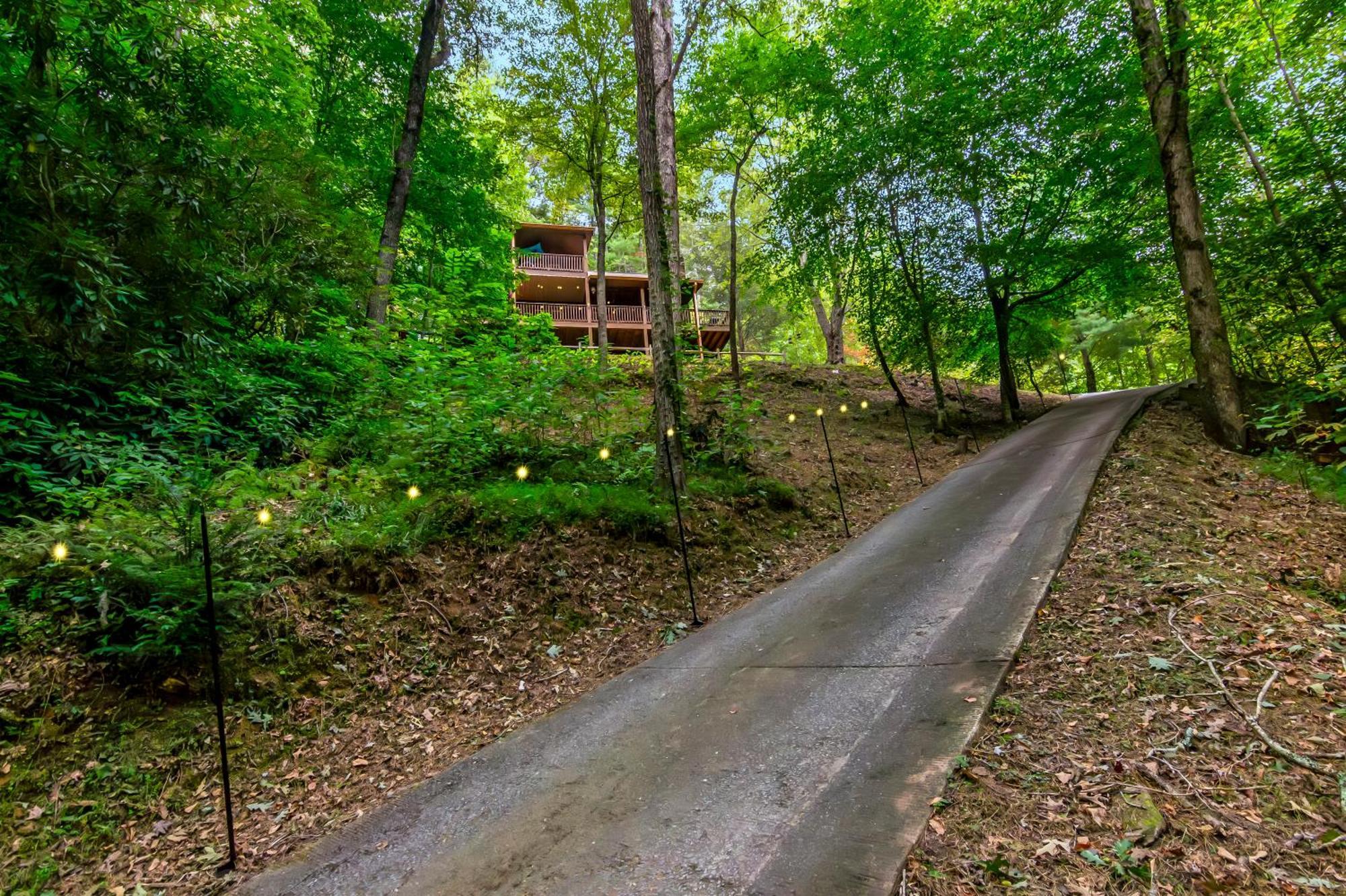 Amazing Creek View Cabin W/ Hot Tub, Firepit & Pool Table Ellijay Esterno foto